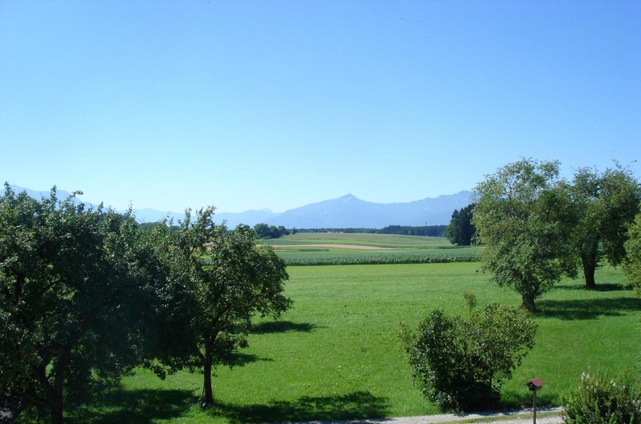 Ferienwohnungen Loisenhof Gstadt am Chiemsee Exterior foto